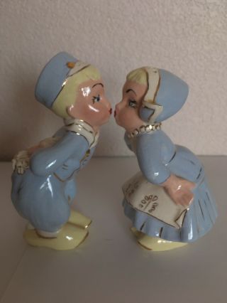 Vintage Kissing Dutch Boy Girl Figurines Salt & Pepper Shakers Blue
