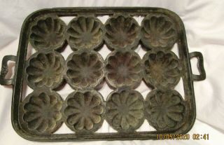Vintage 11 X 16 Inch 12 Mold Cast Iron Baking Pan 20