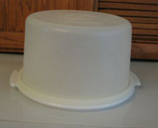 Tupperware Cake Taker 683 - 1 White Cupcakes Vintage Kitchen