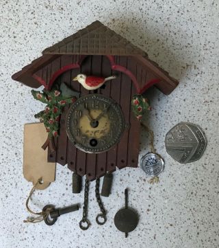 Vintage Wintermantel Miniature Chalet Style Cuckoo Clock