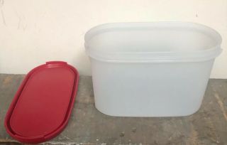 Tupperware 1612 Oval Modular Mate with Red Lid 4 ¾ Cups Or 1.  1 Liter 2