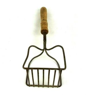 Vintage Potato Masher Wood Handle Twisted Wire Square 10.  5 Inch Kitchen Utensil