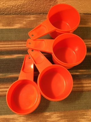 Set Of 4 Vintage Tupperware Measuring Cups - 3/4,  2/3,  1/2,  And 1/3 Cup Sizes