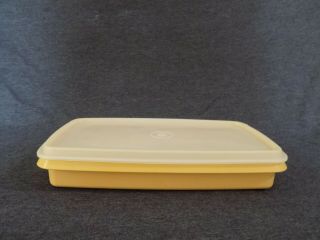 Vintage Tupperware Deli Lunch Meat Cheese Keeper Container 816 Yellow