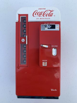 Red Metal Drink Coca - Cola In Bottles Bank 1994 Ck02943 Two Aa Batteries