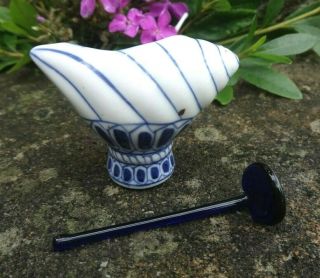 Flow - Blue Style Porcelain SHELL Open Salt Dip,  Cellar,  Dish w/Blue Glass Spoon 3