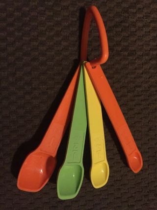 Vintage Tupperware Multi - Color Measuring Spoons 4 Piece Set