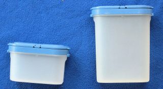 2 Tupperware Modular Mates Spice Shakers Containers 1846,  1843 Blue Lids
