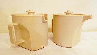 Vintage Tupperware Creamer And Sugar Bowl Set.  Almond Color.