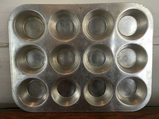 Vintage Foley Metal Aluminum 12 Cavity Muffin Cupcake Pan