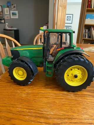 John Deere Model 7520 Toy Tractor Green Out Of Box 1:16 Scale