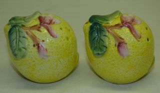 Vtg Figural Yellow Lemon Shape Ceramic Salt & Pepper Shaker Set Summer Fun Cute