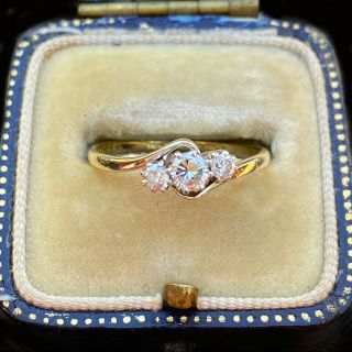 Antique 18ct/18k,  750 Gold & Platinum Diamond 0.  24ct 3 - Stone Twist Ring