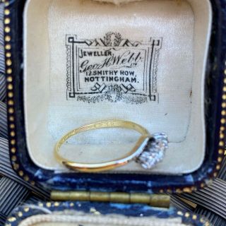 Antique 18ct/18k,  750 Gold & Platinum Diamond 0.  24ct 3 - stone twist ring 2