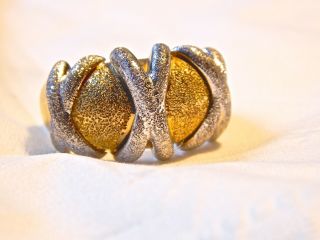Vintage 18k Solid Yellow & White Gold Ring - - Simply Stunning