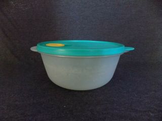 Tupperware Crystalwave 6 1/4 Cup Round Microwave Container Turquoise Lid 2641