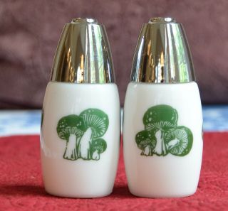 Vintage Gemco Milk Glass With Green Mushroom Salt & Pepper Shaker Set Made Usa