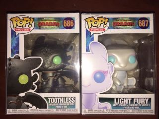 Funko Pop Toothless & Light Fury How To Train Your Dragon 3 In Hand,  Protectors
