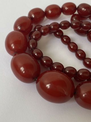 Art Deco Marbled Cherry Amber Faturan ? Bakelite Bead Necklace 72 Grams -