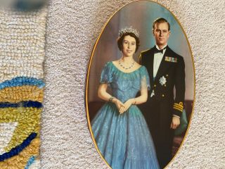 1953 Queen Elizabeth Ii Coronation Biscuit Tin Souvenir By Carr & Co England