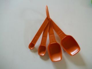 Vintage Tupperware Measuring Spoons Set Of 4 With Ring Orange