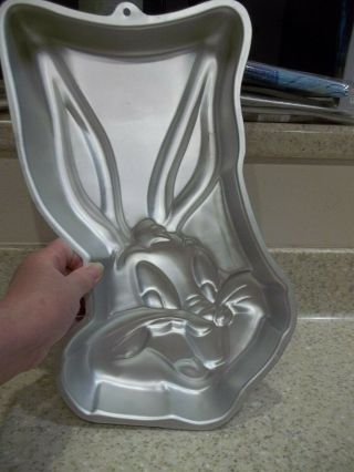Wilton Cake Pan Bugs Bunny 2105 - 25 Loony Tunes Warner Bros