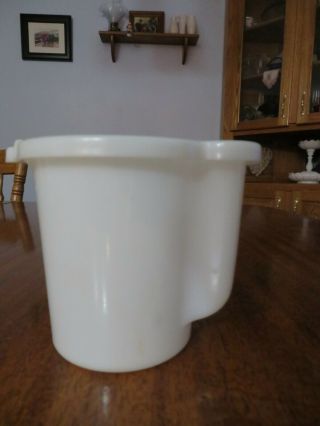 Vintage Tupperware Milk/creamer Pitcher With Flip Top Lid