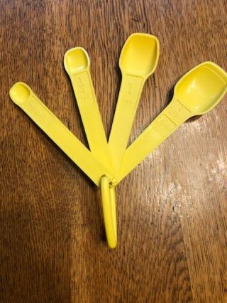 4 Tupperware Replacement Yellow Gold Measure Spoons And Ring