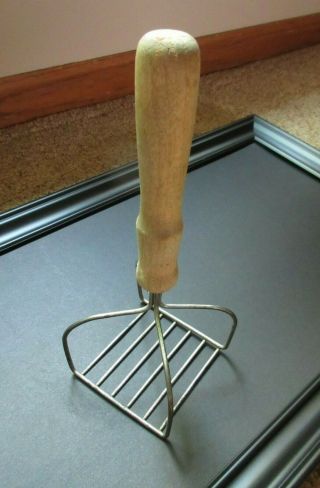Vintage Potato Masher Wood Handle Twisted Wire Square 9 Inch Kitchen Utensil