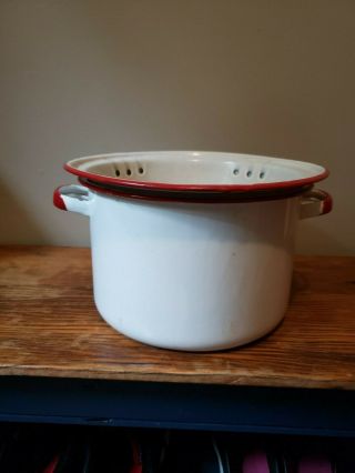 Vintage Enamelware White With Red Trim 5 Quart Pot With Strainer
