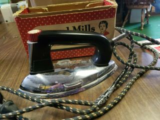 Vintage General Mills Betty Crocker Tru Heat Iron,  Gm 1bb