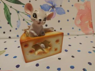Vintage Salt And Pepper Shakers Gray Mouse In Cheese Made In Japan