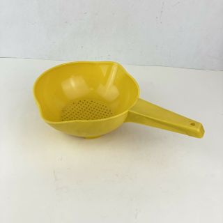 Vintage Tupperware 1200 Yellow 1 Quart Strainer With Handle No Lid