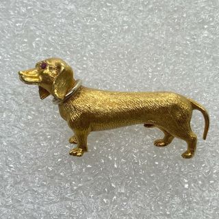 Vintage 750 Dachshund Dog Brooch Pin 14k Yellow Gold Ruby Eyes Figural Jewelry