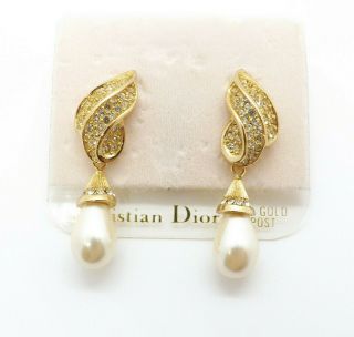Christian Dior Vintage Nwt Gold Tone Faux Pearl & Crystal Dangle Earrings