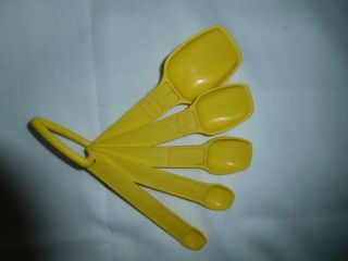Vintage Tupperware Yellow Measuring Spoons With Ring 5 Sizes