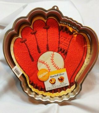 Wilton Vintage Baseball Glove Catchers Mitt Cake Pan With Insert.  Htf