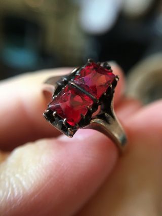 Stunning Victorian 9ct Rose Gold Red Garnet Rate Two Stone Faceted Ring