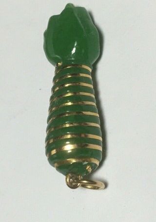 18K gold Mid - Century Jade Figa,  1950 ' s Brasil Gold Nails and Banding. 2