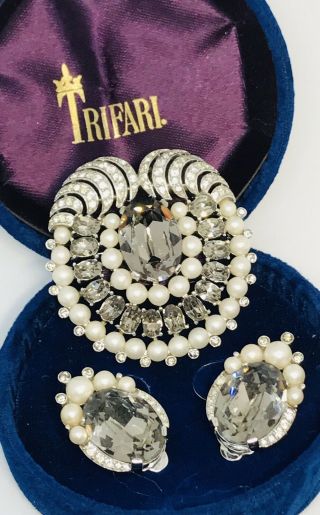 Vintage Trifari Philippe Jewels Of India Moghul Black Diamonds & Pearls Pin Set