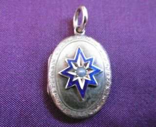 Lovely Victorian 15ct Gold Enamel & Seed Pearl Small Locket 3.  5g