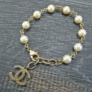 Chanel Gold Plated Cc Logos Charm Imitation Pearl Chain Bracelet 6025a Rise - On