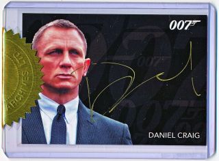 James Bond 007 Classics Daniel Craig Gold Signature Case Incentive Autograph Qty