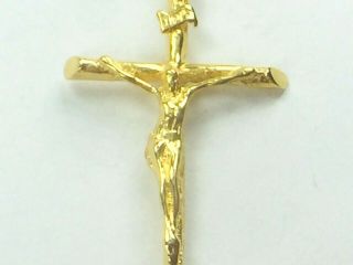 22k yellow gold INRI Christ on the Cross pendant.  4.  4gm. 3