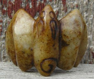 Antique Or Vintage Chinese Hand Carved Mottled Brown All Jade Bat Figural Ring