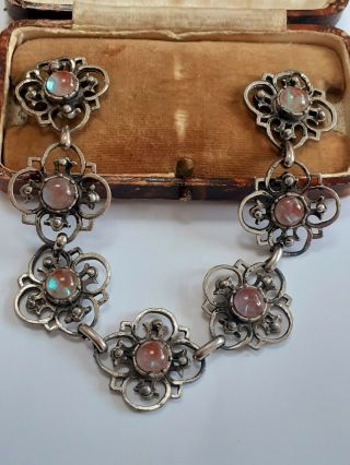 Vintage Metal Bracelet Set With 7 Saphiret Stones