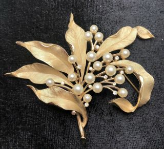 Vintage Crown Trifari Gold Tone Pearl Rhinestone Brooch Costume Jewelry Pin
