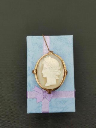 Antique 9ct Gold Cameo Brooch With Carved Shell of Classical Female in Gift Box 2