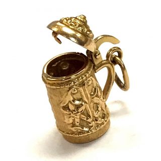 Vintage 18K Yellow Gold 3D Beer Stein Charm - Pendant 3.  5g 3