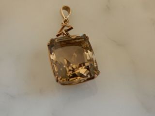 An Exceptional 9 Ct Gold Large And Heavy 10.  00 Carat Dark Citrine Pendant